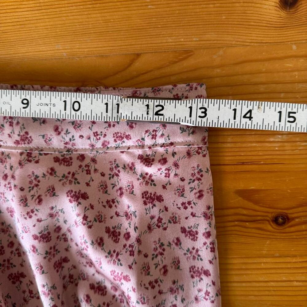 Y2K Hollister Pink Small floral satin Mini skirt lined Fairy - Picture 4 of 7